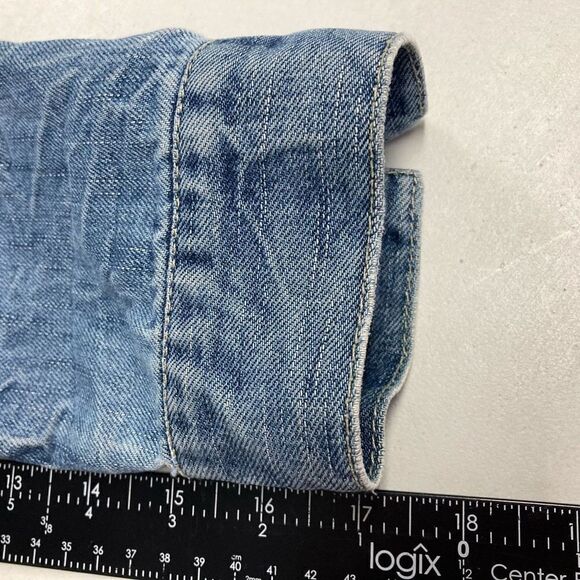 AMERICAN EAGLE OUTFITTERS Women’s Distressed Denim Jacket Size Small Petite - Picture 8 of 10